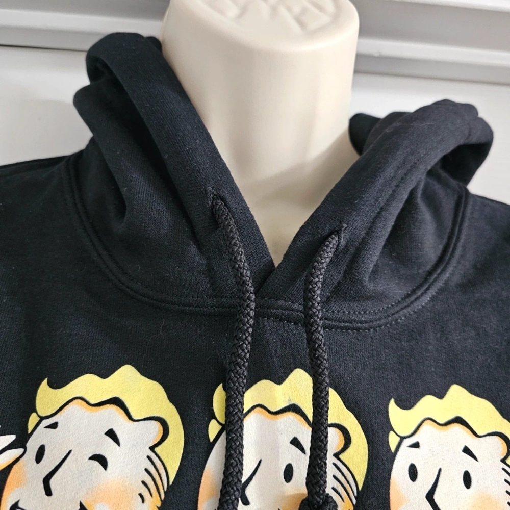 Fallout 76 Sweatshirt - Picture 5 of 14